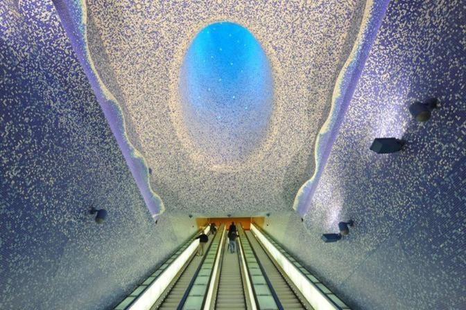 Zefiro Nel Cuore Della Citta Naples